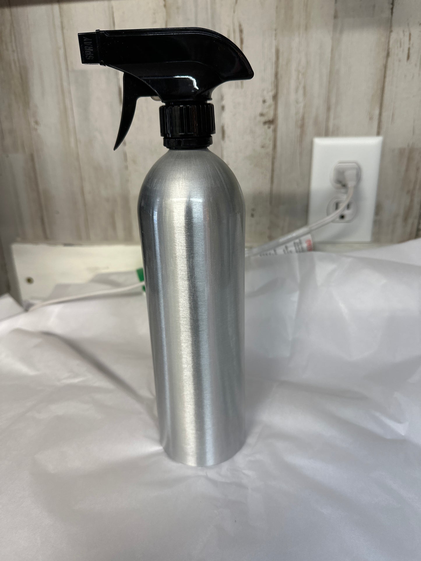 20 oz spray bottle